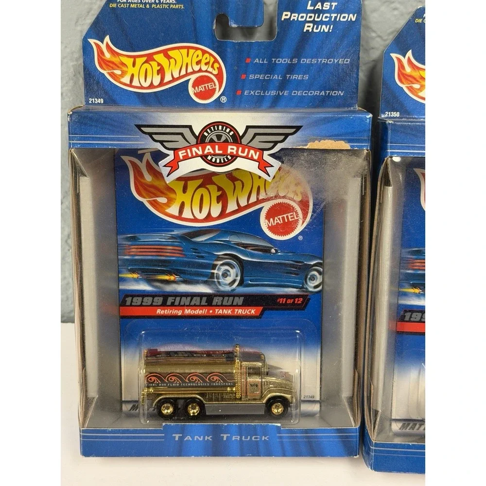 Hot Wheels Last Run Bent Cards‎ Still Sealed Lot Of 2